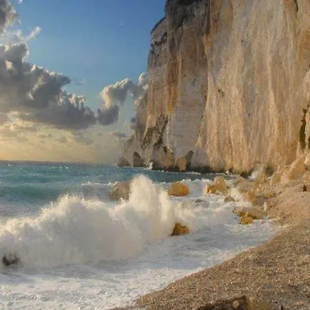 Vilă Full Of Sea - Christos Lákka