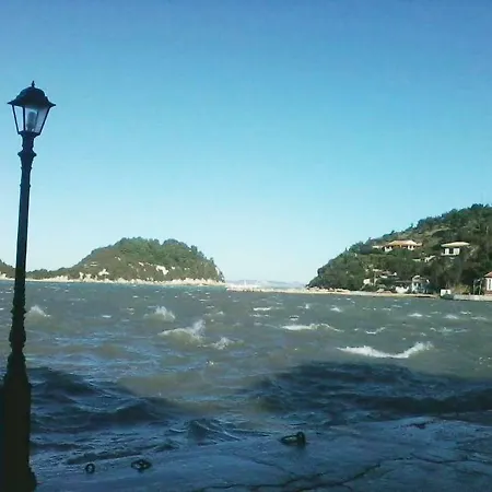 Villa Full Of Sea - Christos