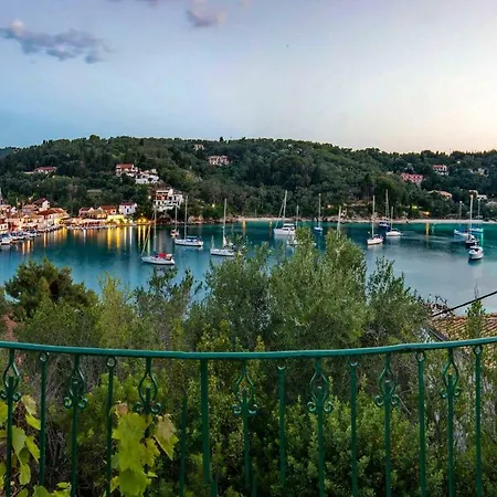 Villa Full Of Sea - Christos