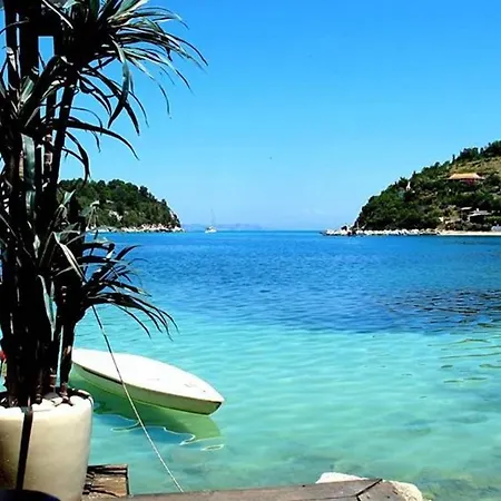 Villa Full Of Sea - Christos
